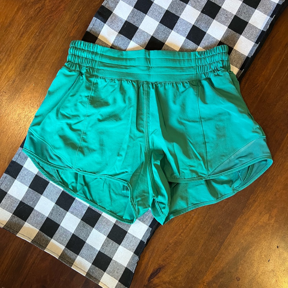 Hotty Hot Shorts 2.5" Mid Rise